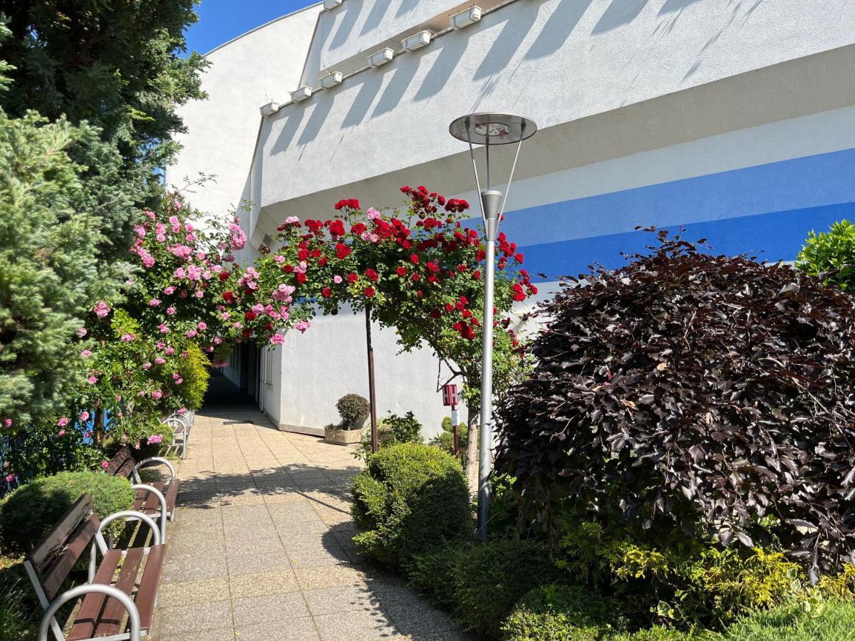 Hotel Set Bratislava Exterior photo